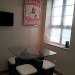 Un Chez Soi Bord De アパート *