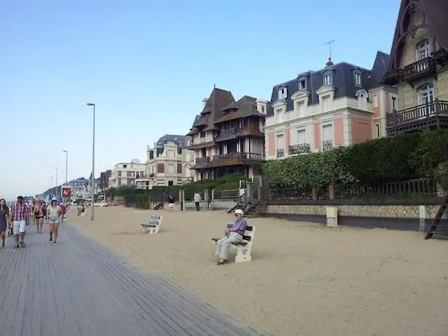 Un Chez Soi Bord De Apartman