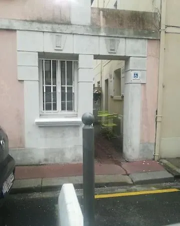 Un Chez Soi Bord De *